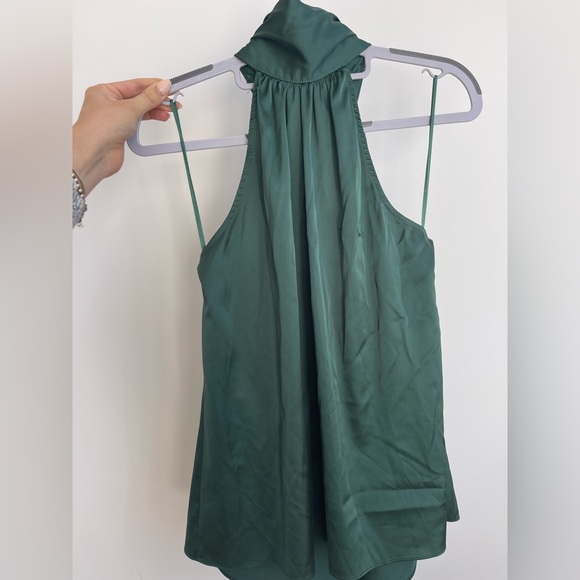 Emerald High Neck Tank from Aqua Bloomingdale’s - Picture 6 of 7